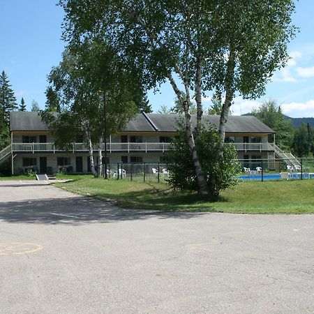 La Cuillere A Pot Ξενοδοχείο Saint-Donat-de-Montcalm Εξωτερικό φωτογραφία